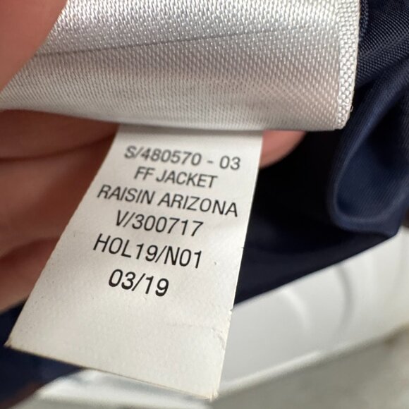 Old Navy Frost Free Puffer Jacket Size Medium - Picture 11 of 12